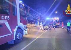 https://www.lapressa.it/articles/063711/incidente-vigili-del-fuoco-modena-TN.jpg